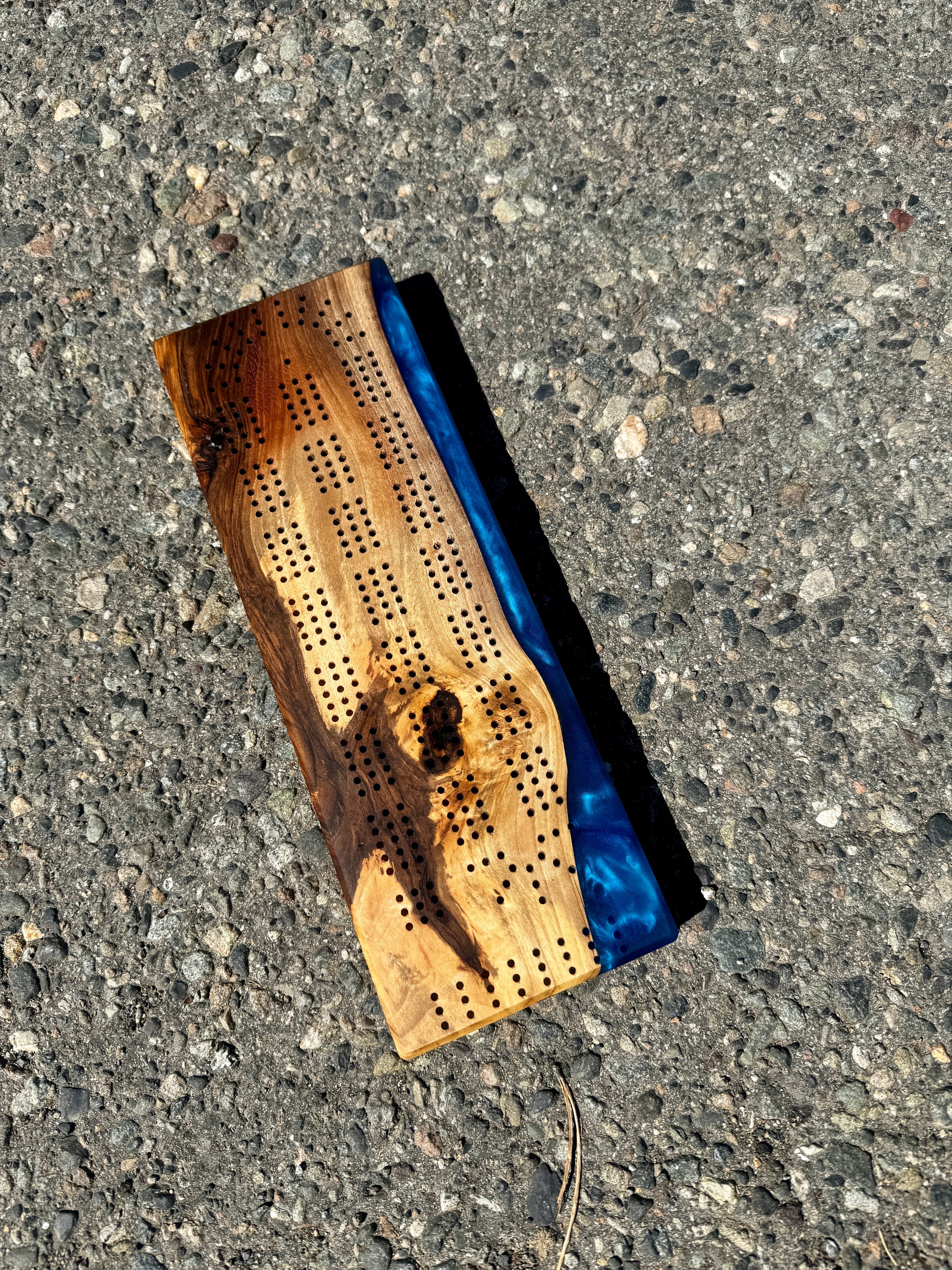 English Walnut & Dragon Blue Cribbage Board