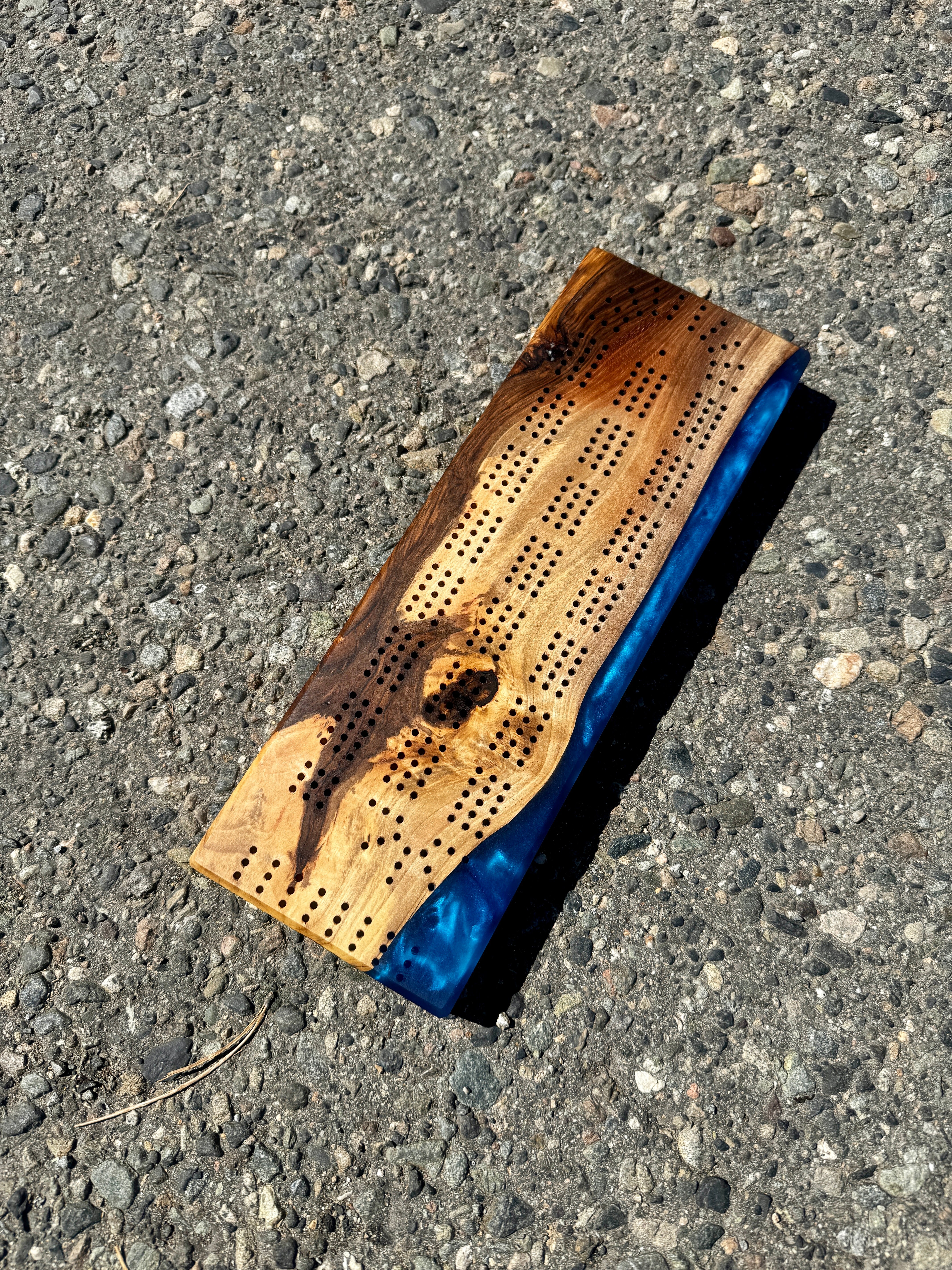 English Walnut & Dragon Blue Cribbage Board