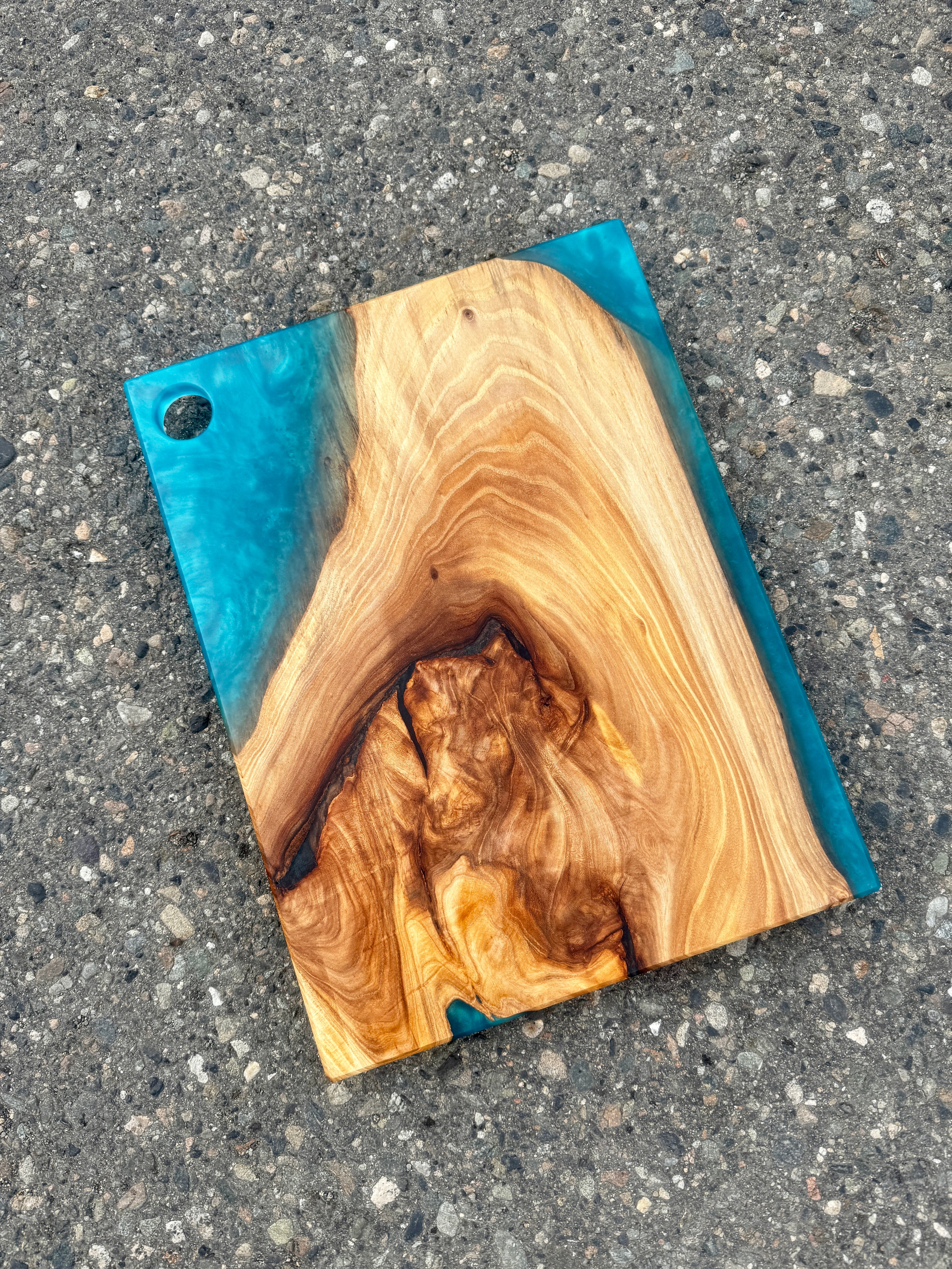 Siberian Elm & Caribbean Blue Resin Charcuterie Board